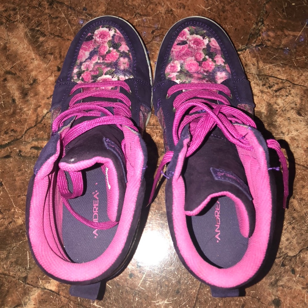 Floral pink shoes